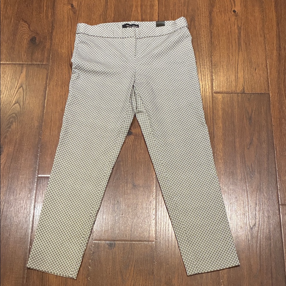 Amanda & Chelsea Women's Geometric Pants - Black and White